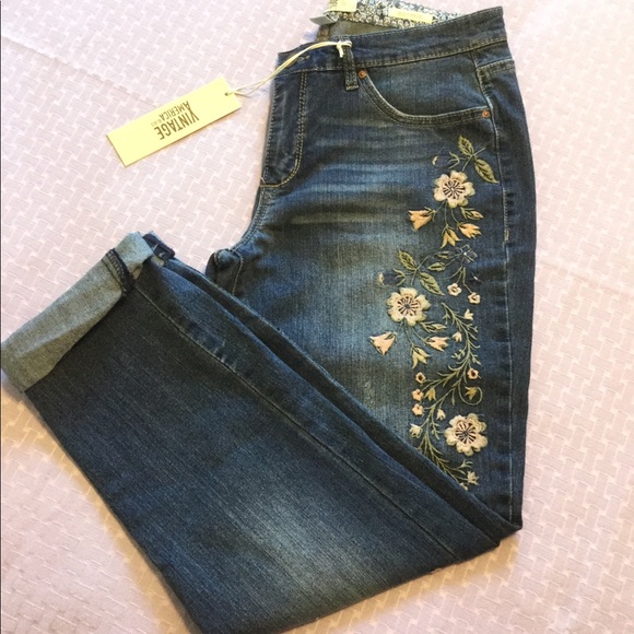 Vintage America Blues Denim - Size 8. Vintage America. Boyfriend. Embroidered.
